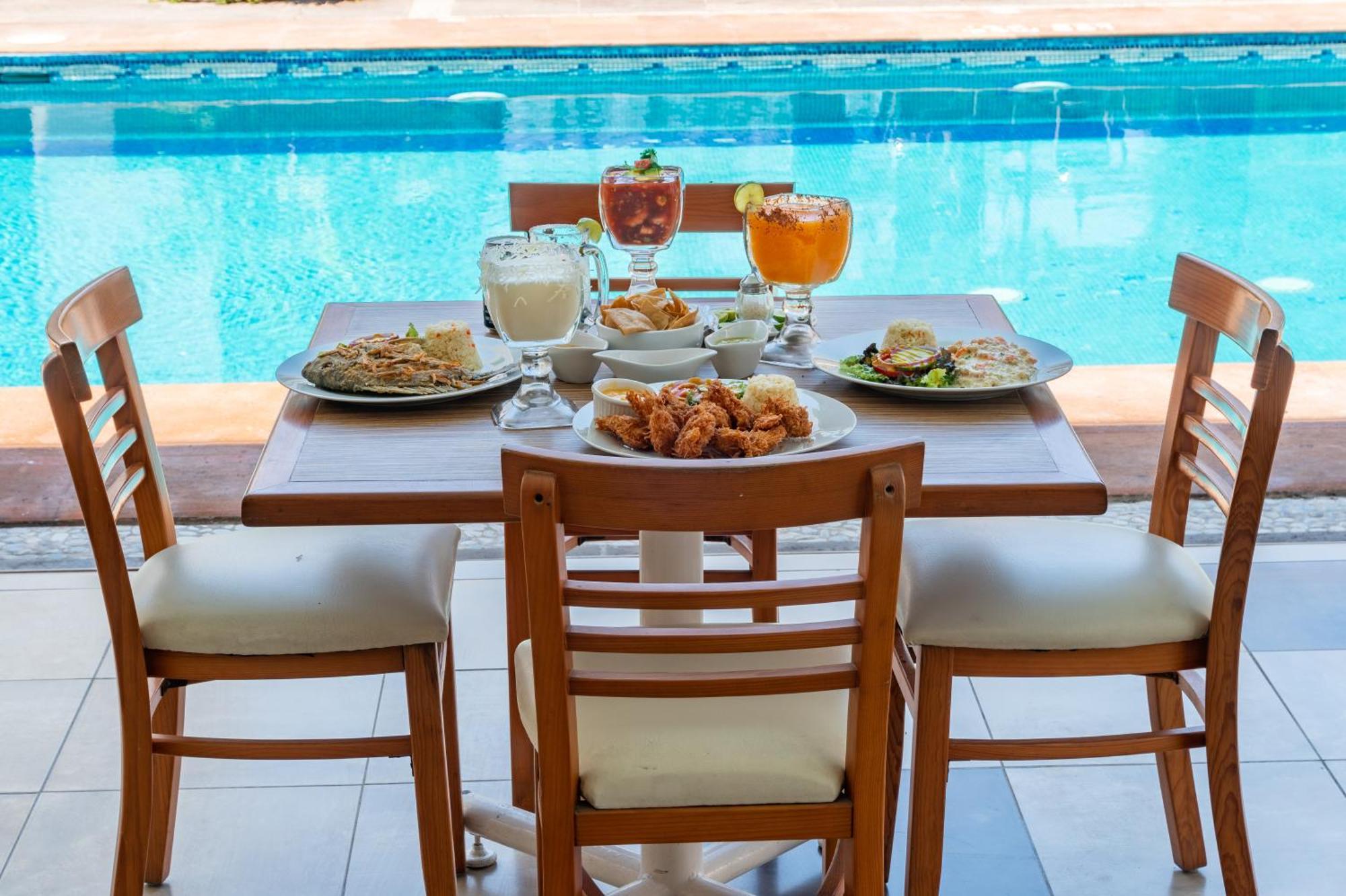 Hotel Tres Soles 马德罗城 外观 照片