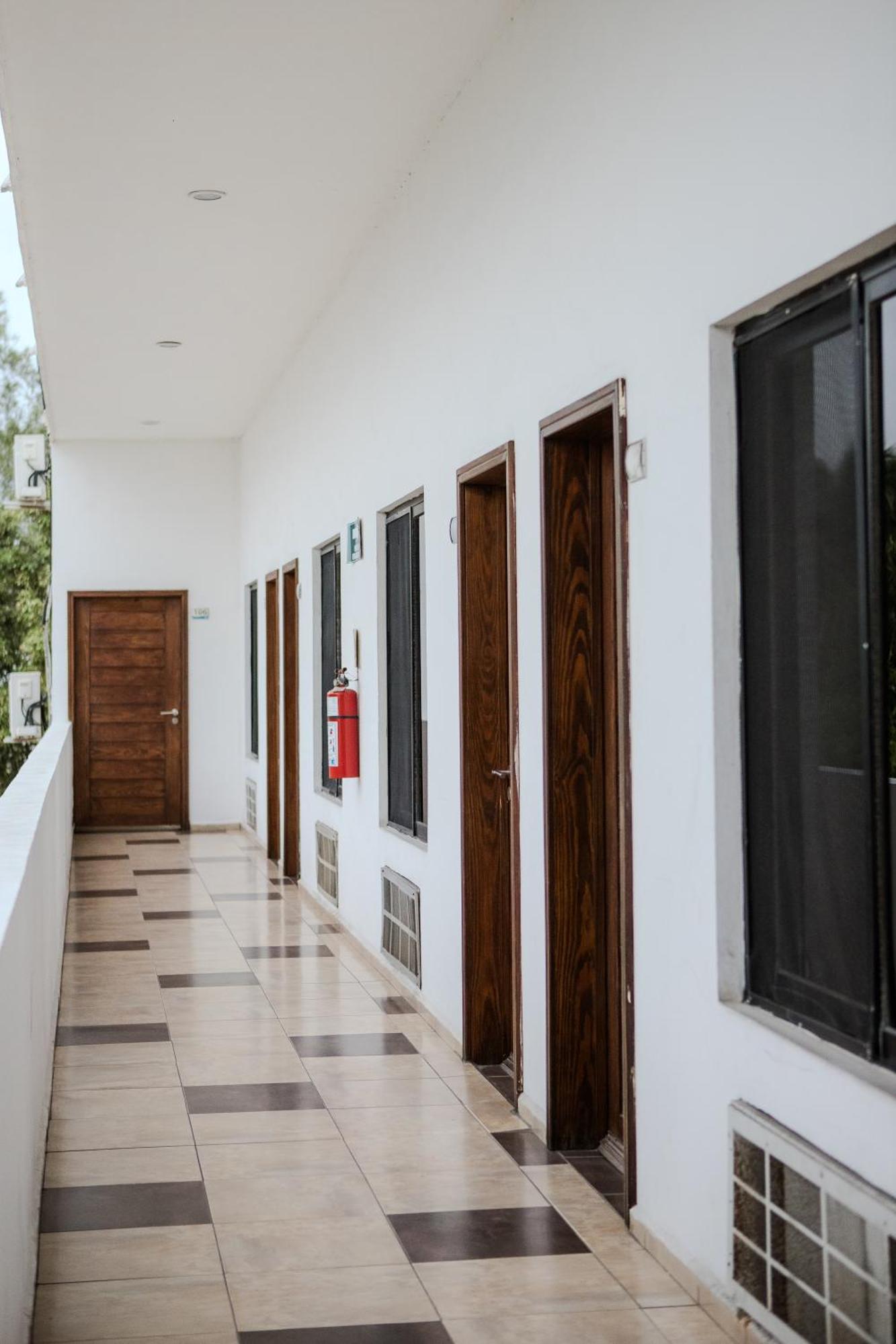 Hotel Tres Soles 马德罗城 外观 照片
