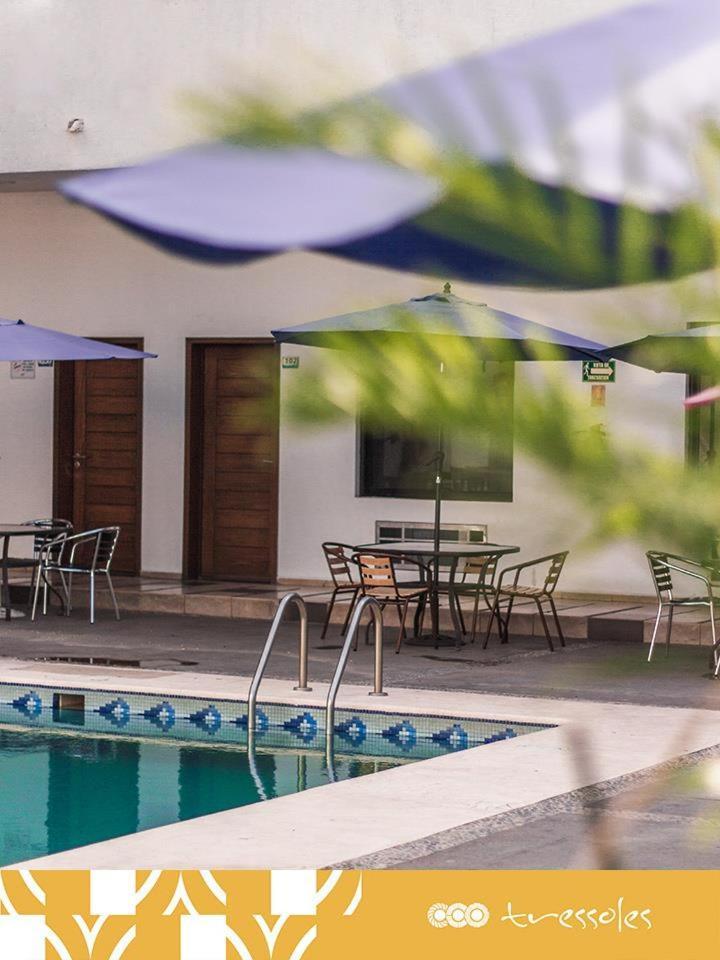 Hotel Tres Soles 马德罗城 外观 照片