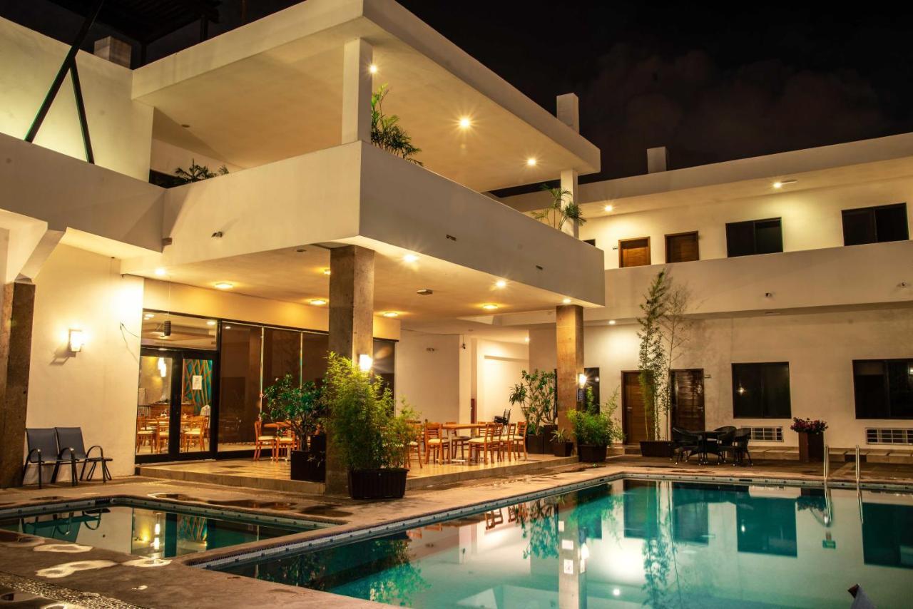 Hotel Tres Soles 马德罗城 外观 照片